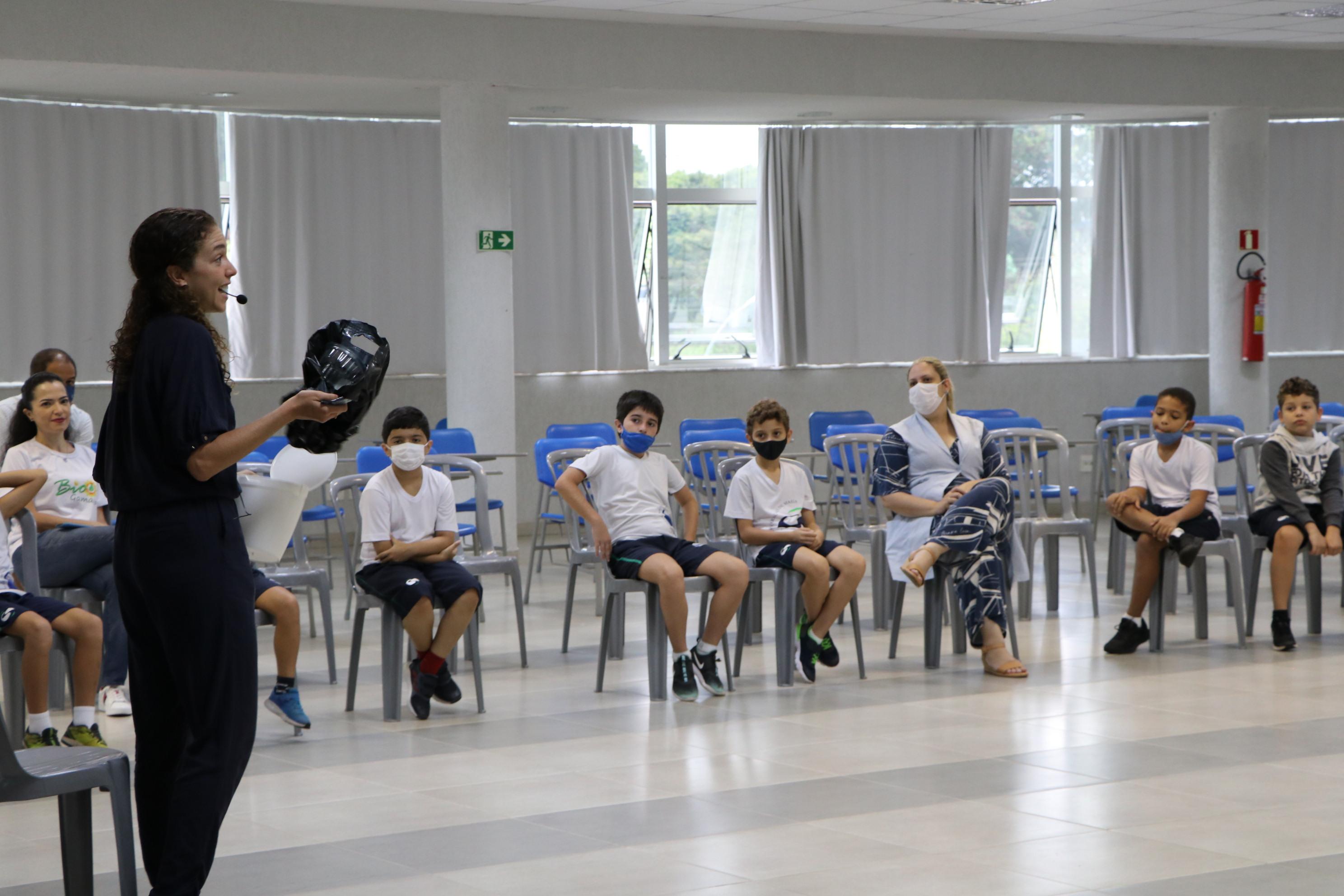 Estudantes participam de palestras sobre sustentabilidade com pesquisadoras da UNB