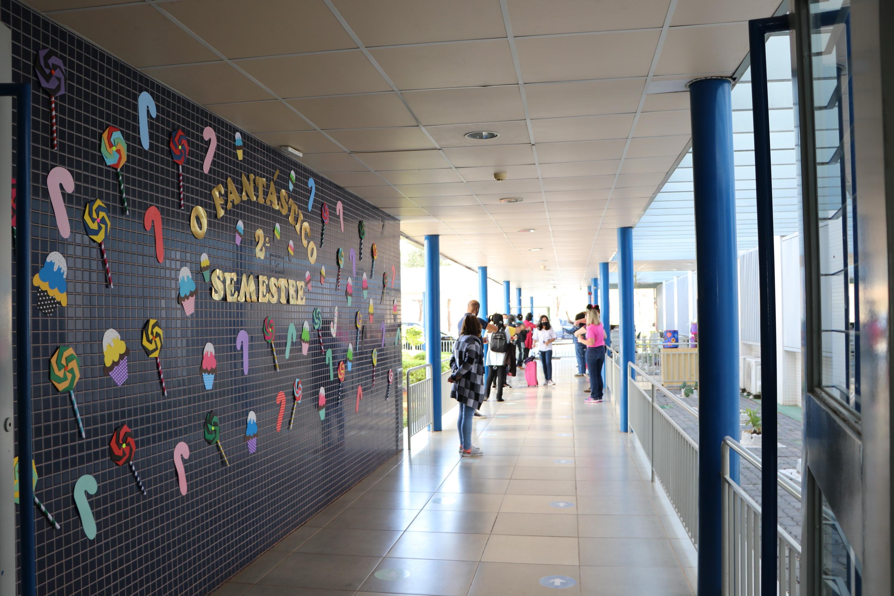 Recepção é animada na volta às aulas do 2º semestre de 2021